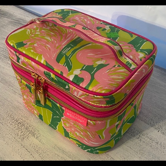 Lilly Pulitzer Handbags - Lilly Pulitzer Makeup bag Pink Green NWT travel